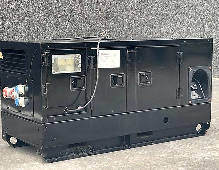 Pre-Owned Atlas Copco QAS 18 Diesel Generator, 18 kVA — 2000