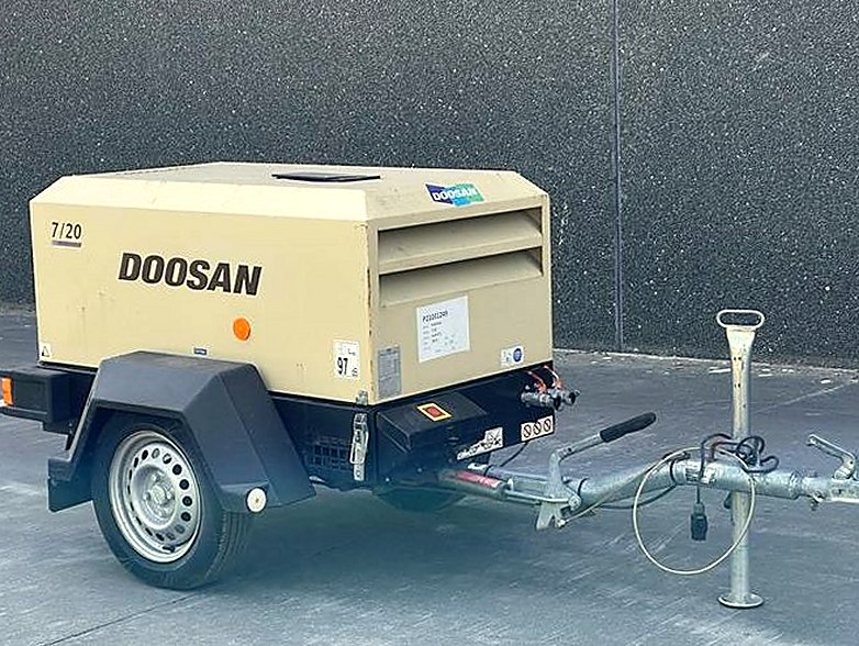 Pre-Owned Doosan 7 / 20 Portable Air Compressor, 71 CFM — 2019