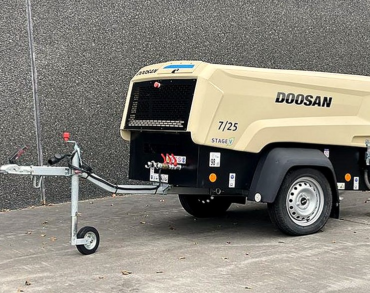 Pre-Owned Doosan 7/25 - G Portable Air Compressor, 88 CFM — 2023