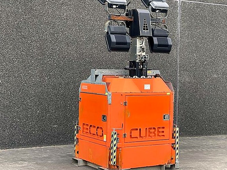 Pre-Owned TOWER LIGHT HYDRO POWER CUBE Light Tower — 2014